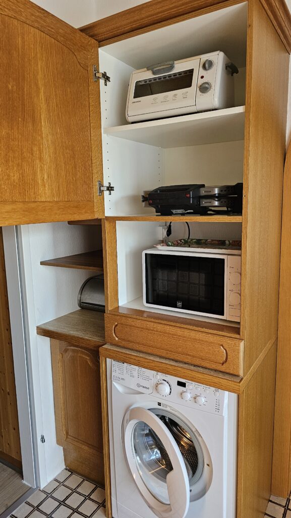 EG Küche & Geräteschrank