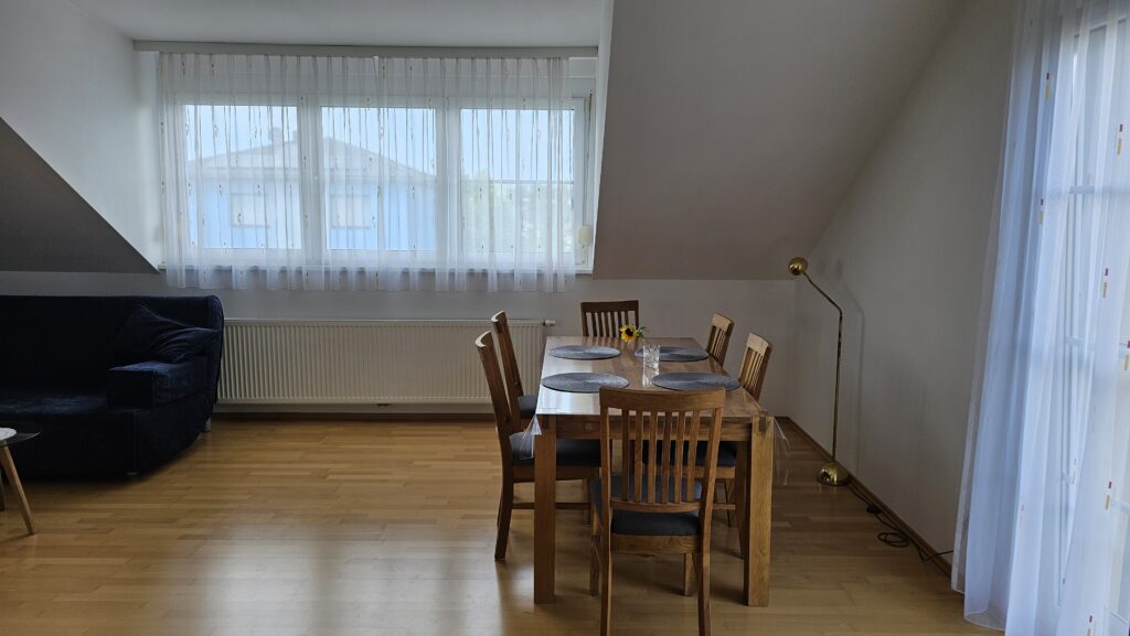 OG Wohn- und Essbereich