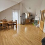 Apartment 2 - Wohnzimmer mit Essplatz